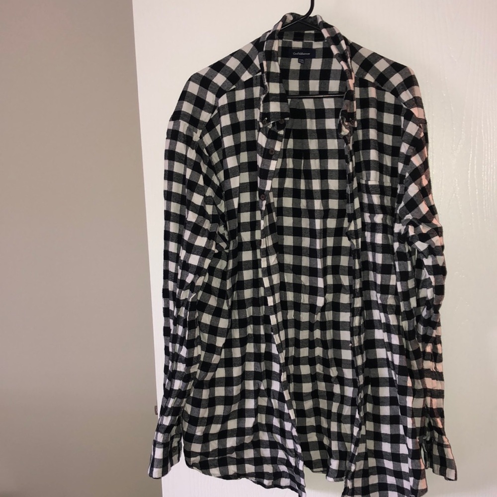 Comfy black and white button up flannel